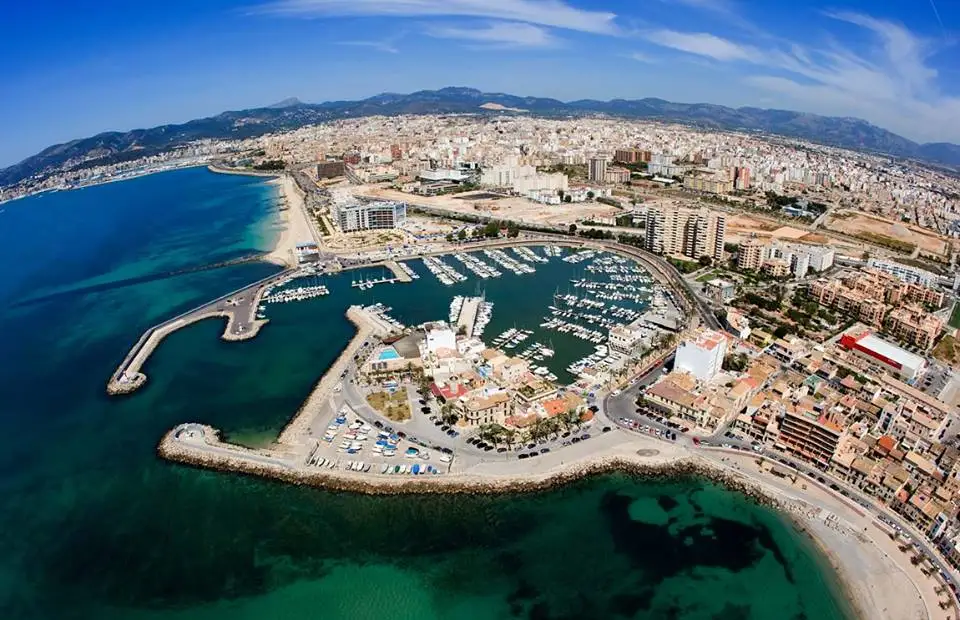 Portixol-Hafen-von-oben-Palma-Paella-Restaurants